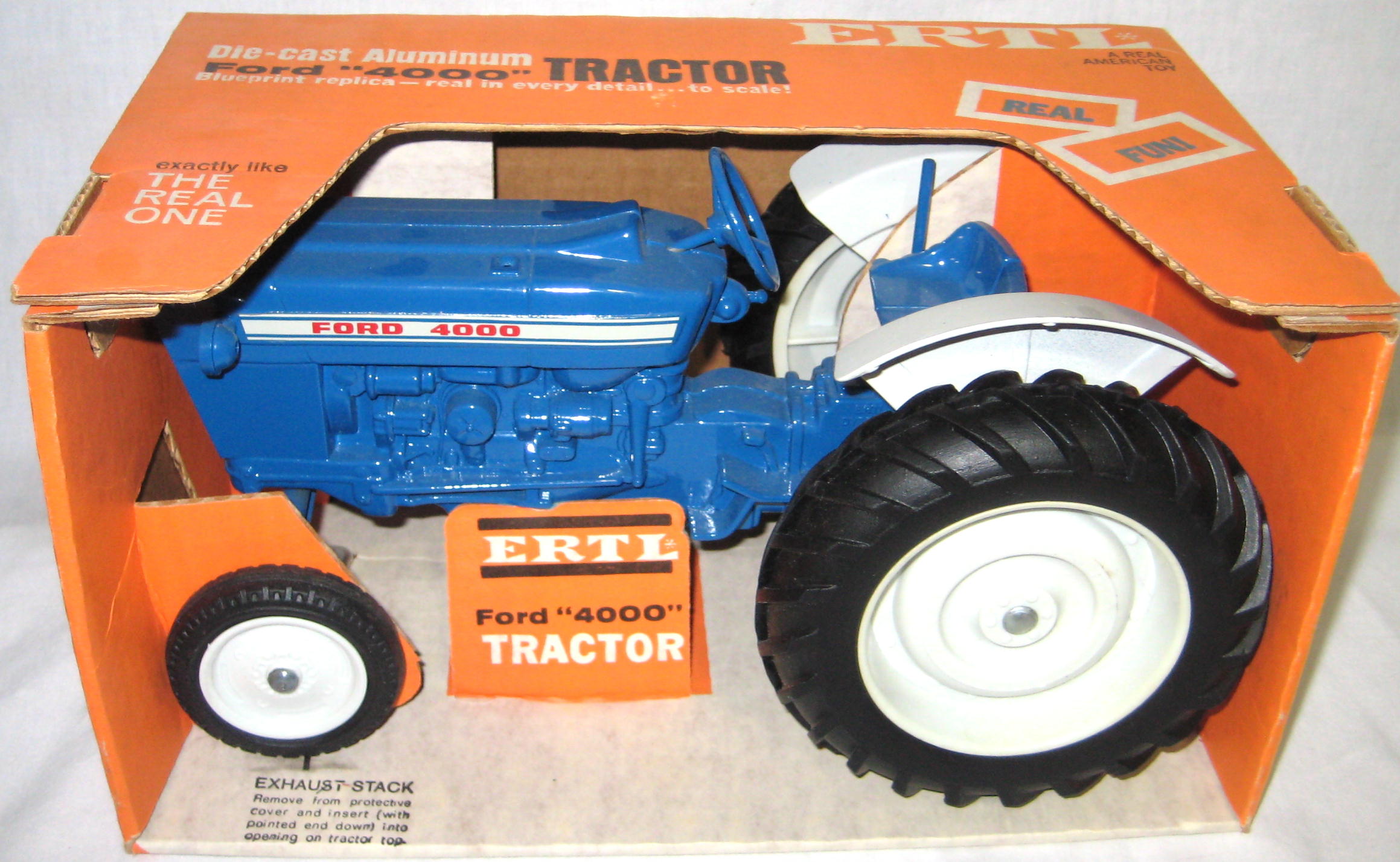 Ford 4000 toy store tractor